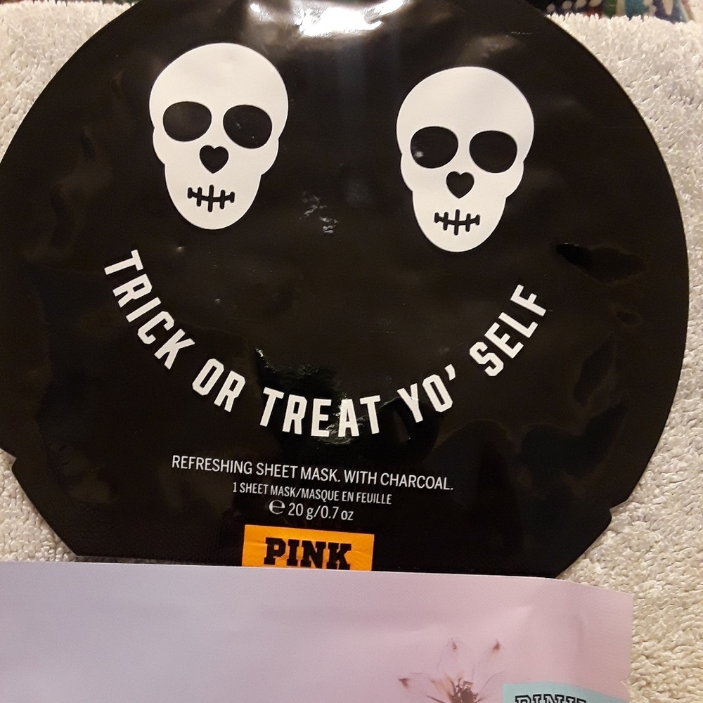 VS Pink face mask